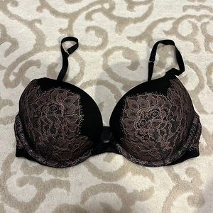 Victoria’s Secret bra 32D